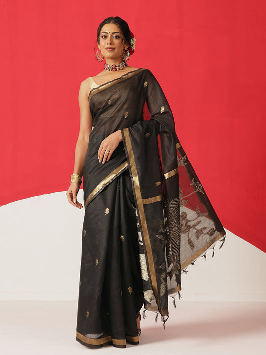 Cotton Dhakai Jamdani Saree With Small Zari Border & Tassels