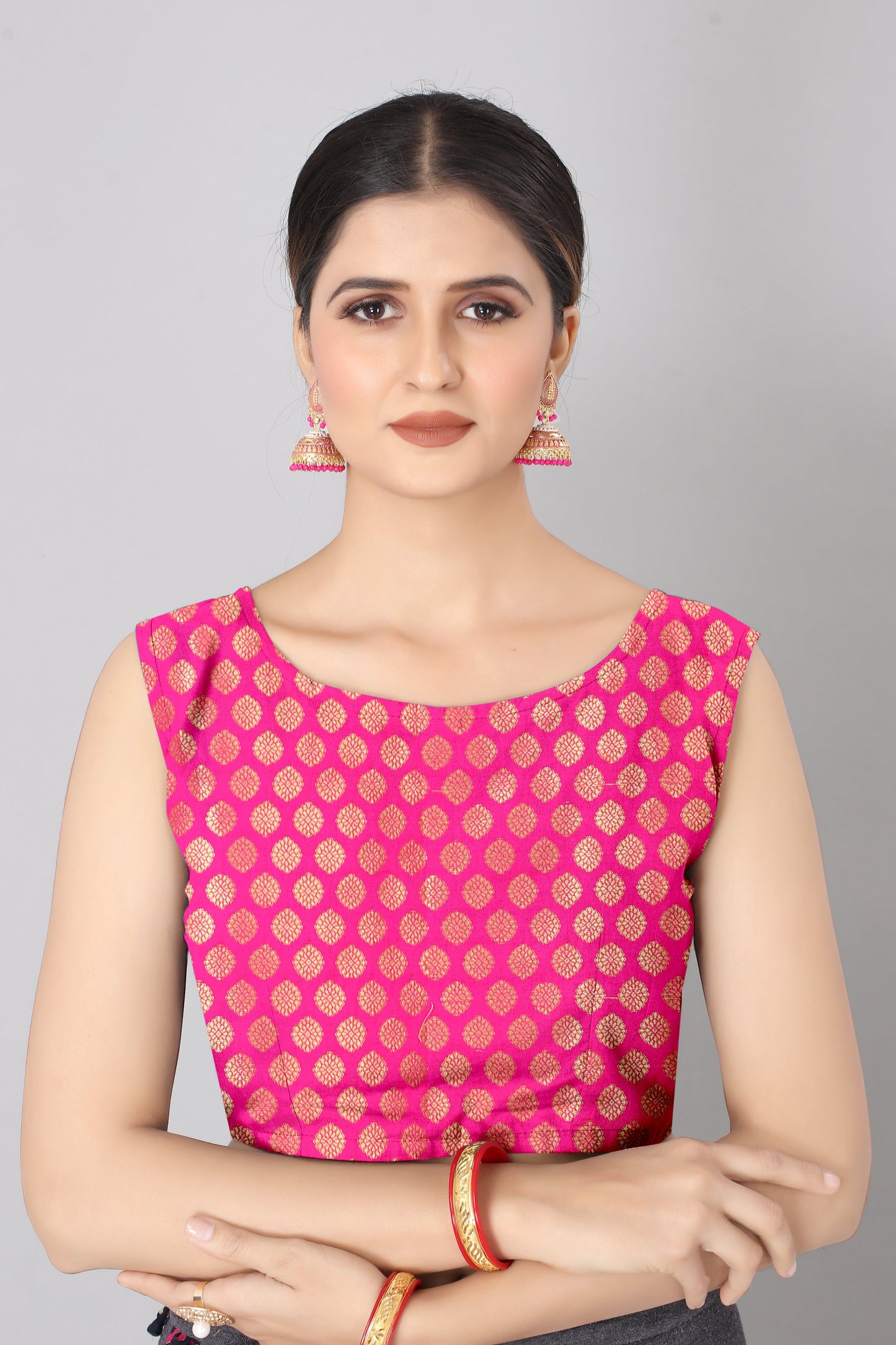 Women Heavy Border Checks Weaving Work Saree With Rich Pallu