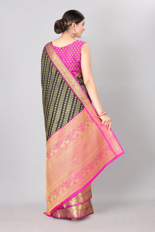 Women Heavy Border Checks Weaving Work Saree With Rich Pallu