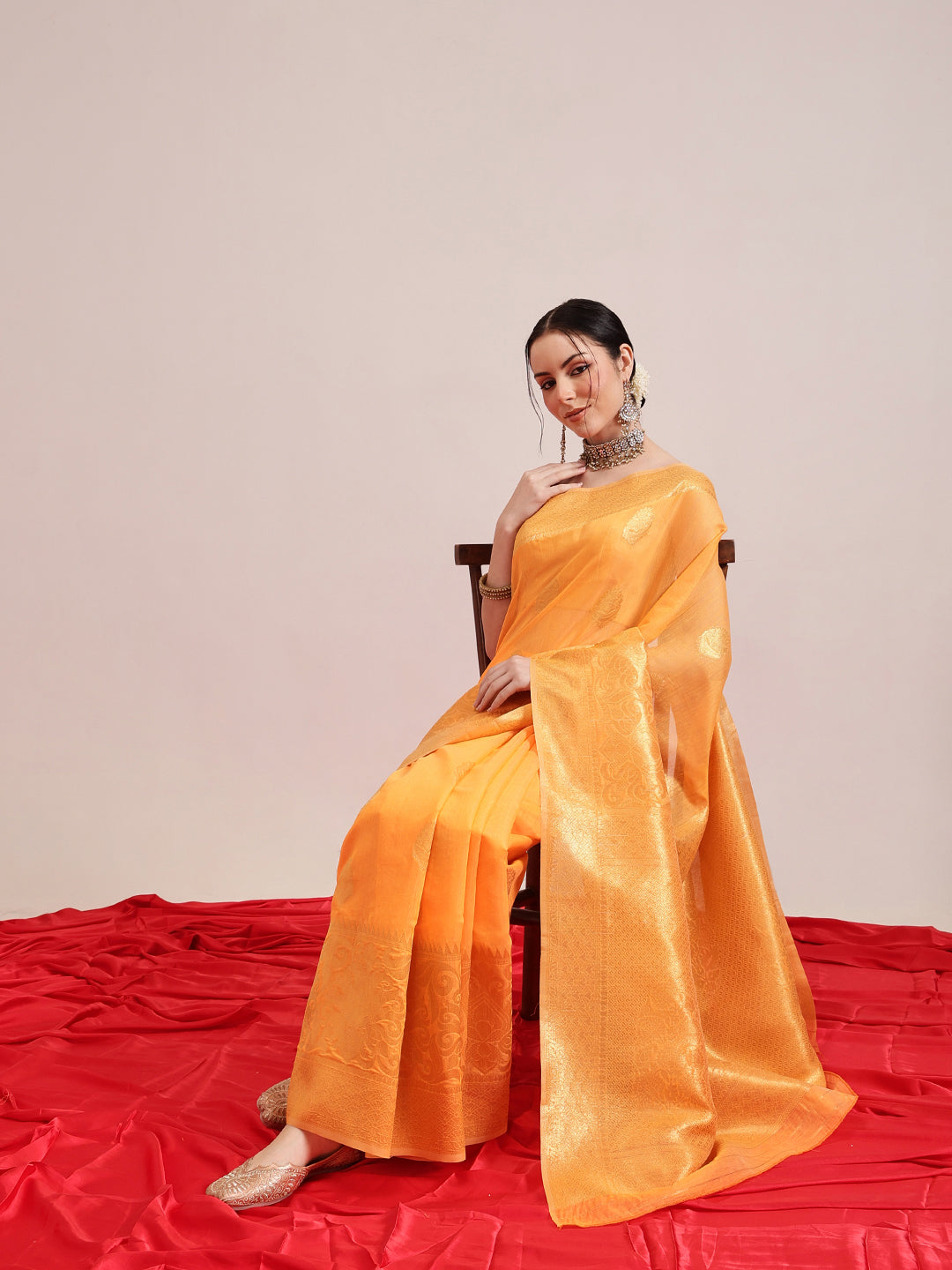 Women's Cotton Blend  Jamdani Saree with Unstitched Blouse Piece