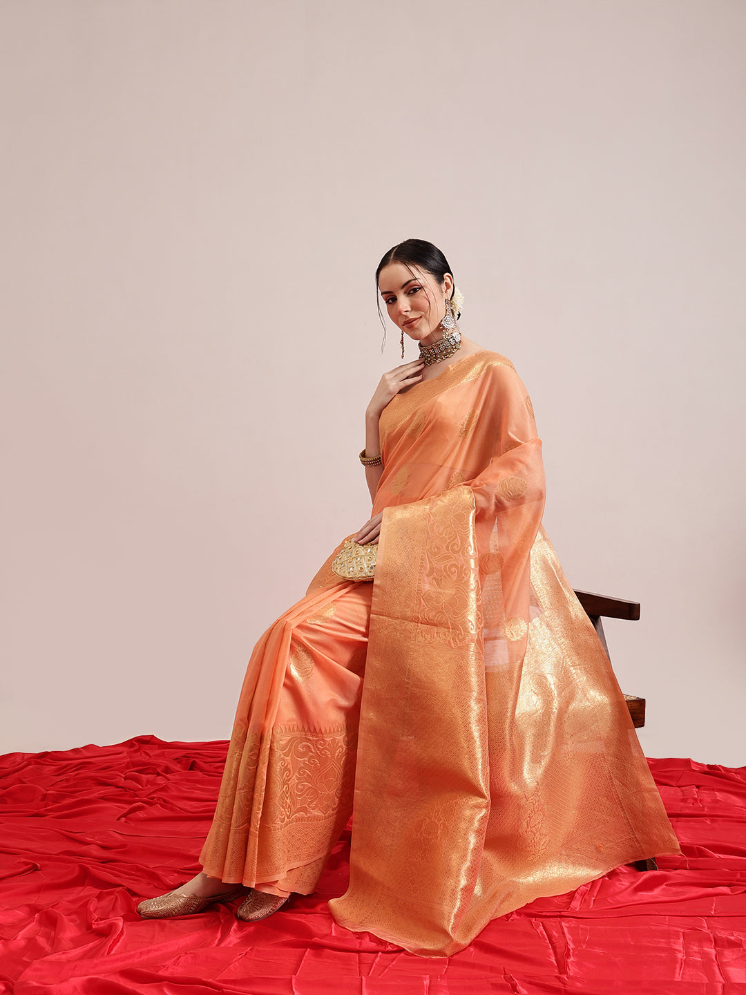 Women's Cotton Blend  Jamdani Saree with Unstitched Blouse Piece