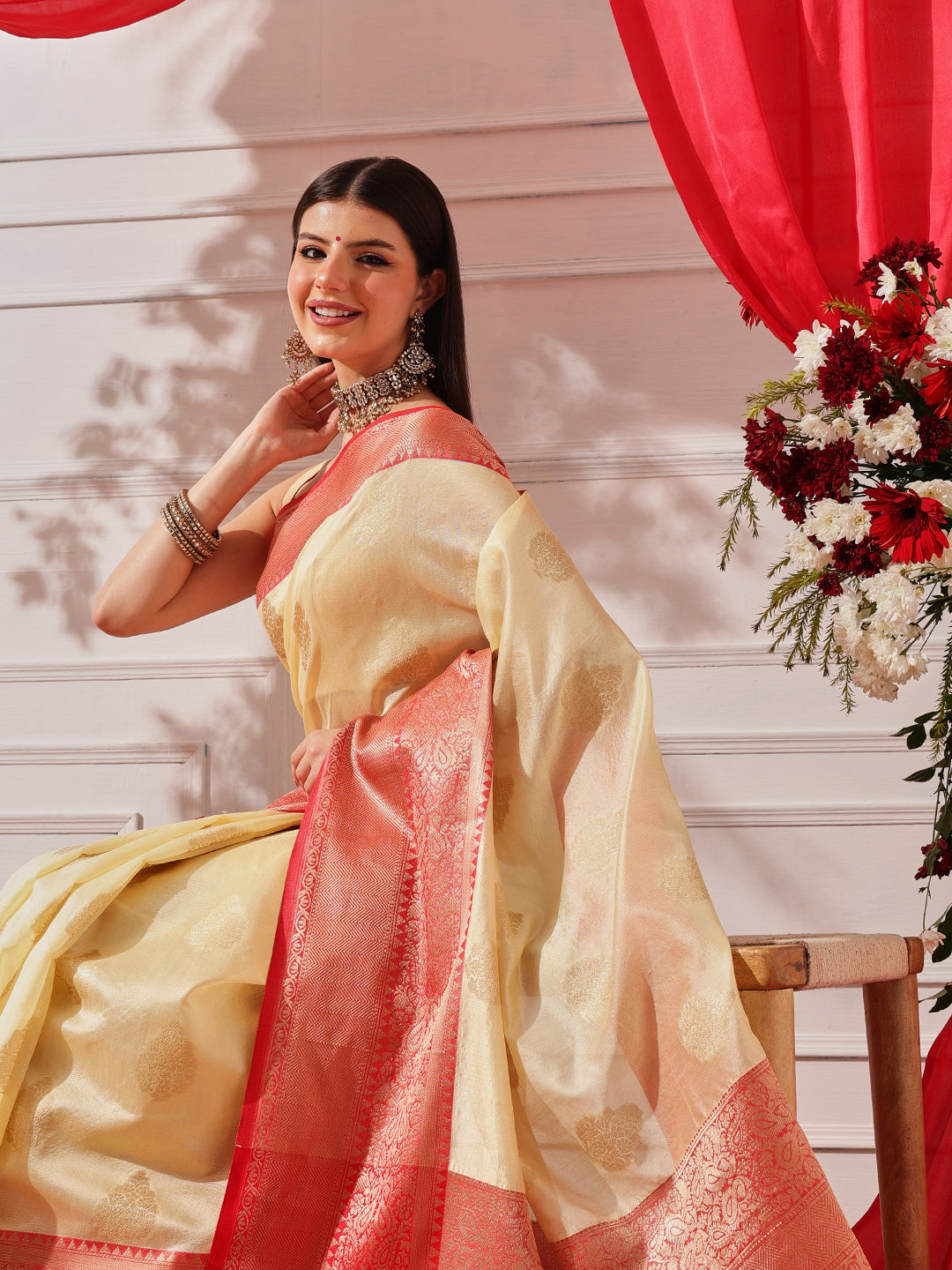 Women's Kanjiwaram Silk Woven Saree