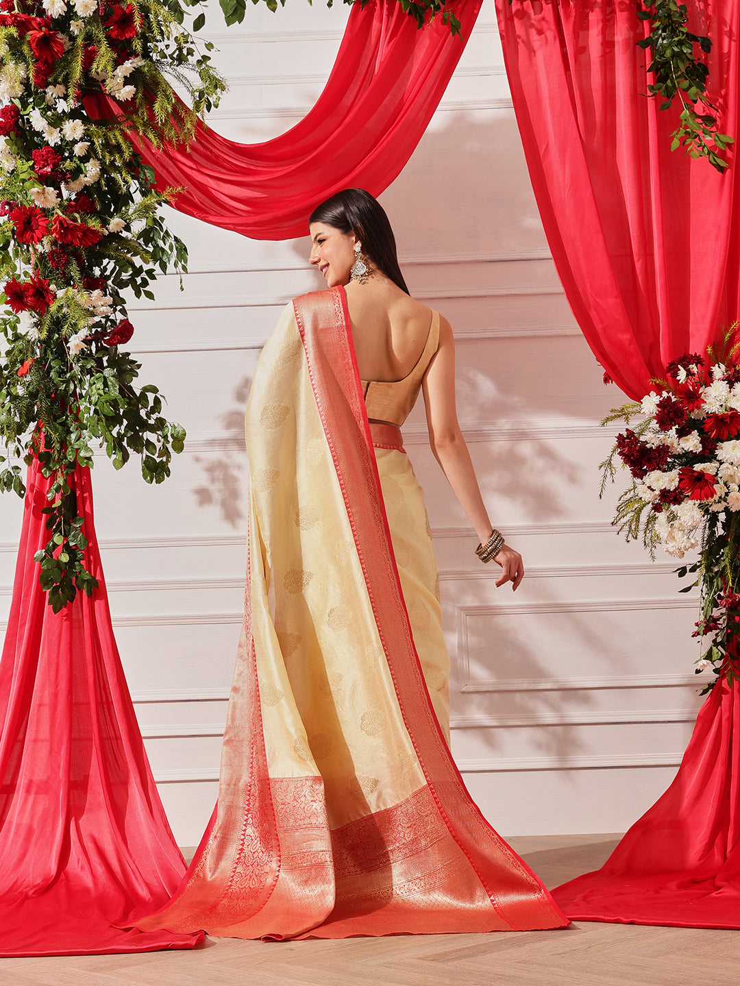 Women's Kanjiwaram Silk Woven Saree