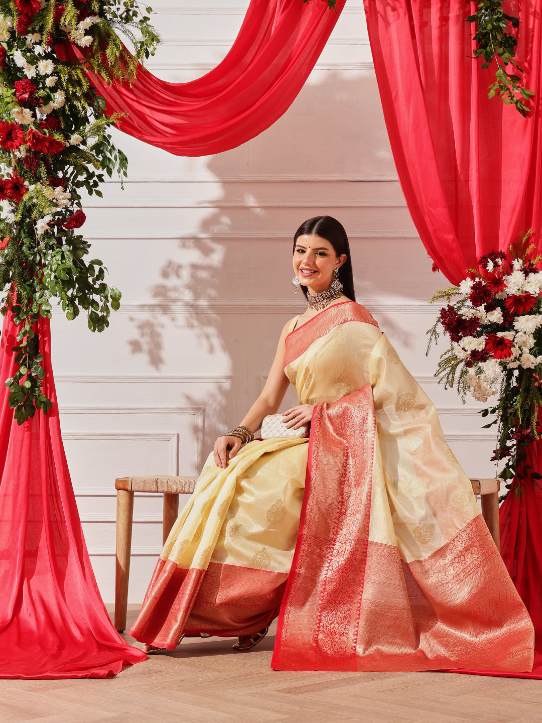 Women's Kanjiwaram Silk Woven Saree