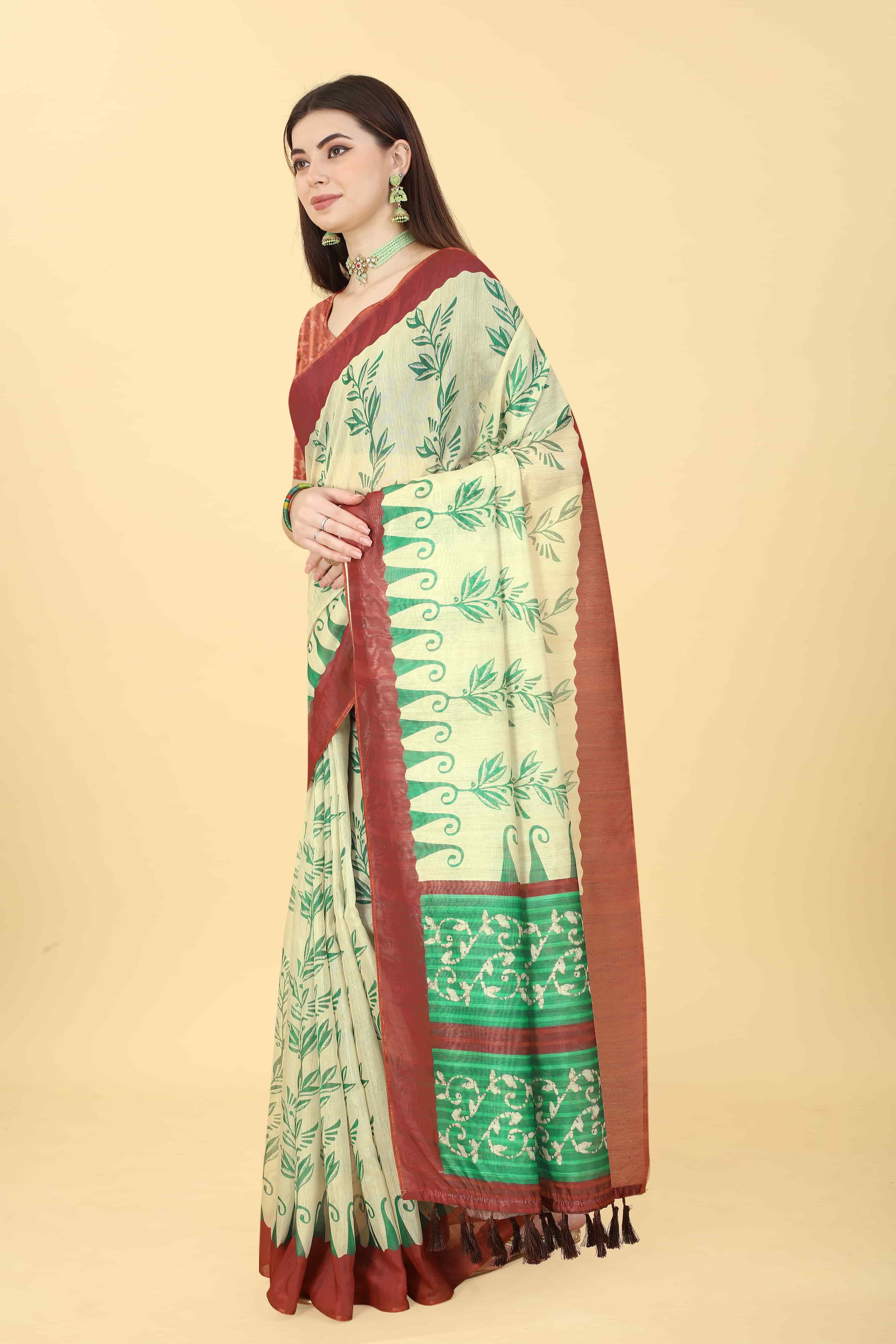 Women's Floral Digital Printed Saree