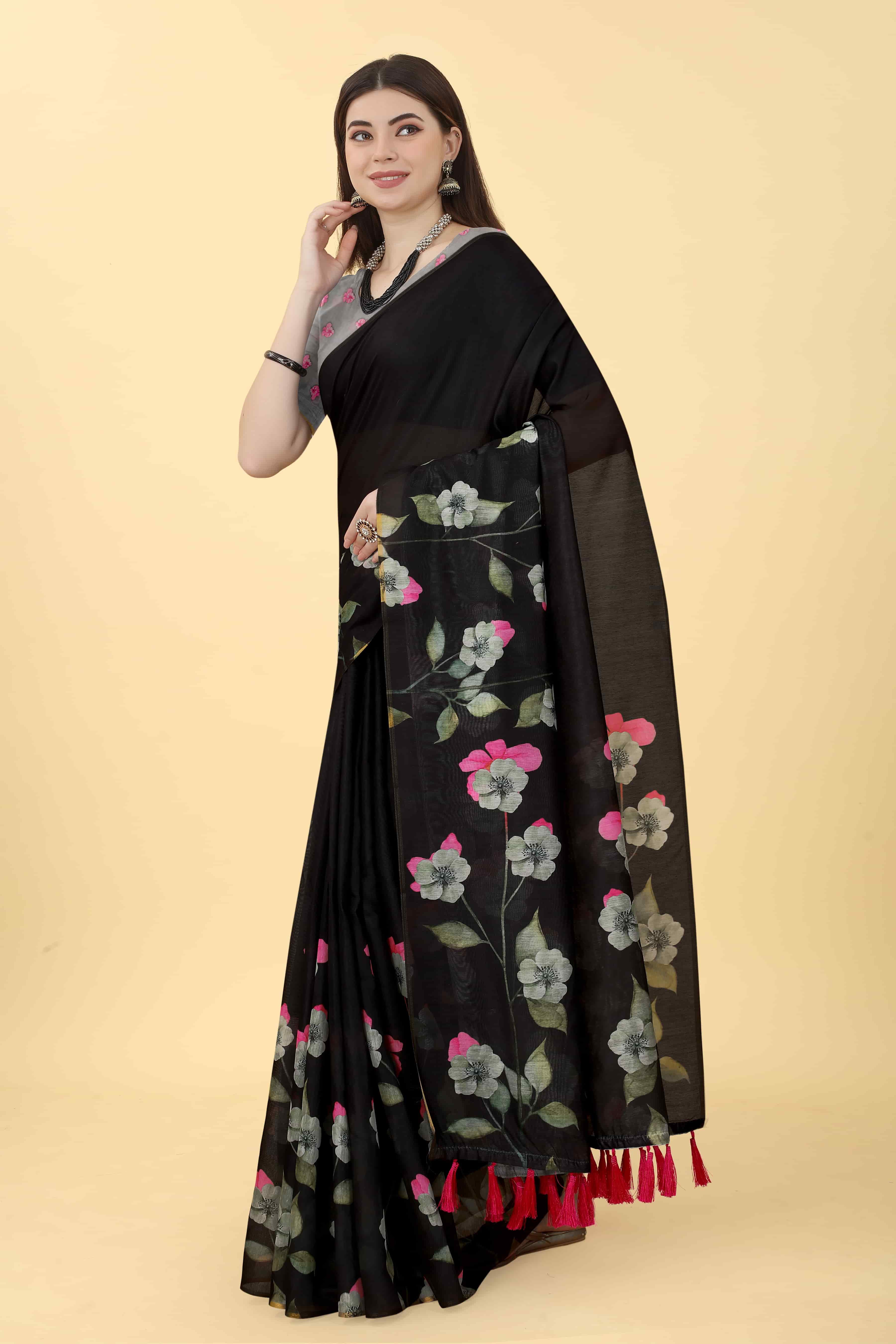 Women's Floral Digital Printed Saree