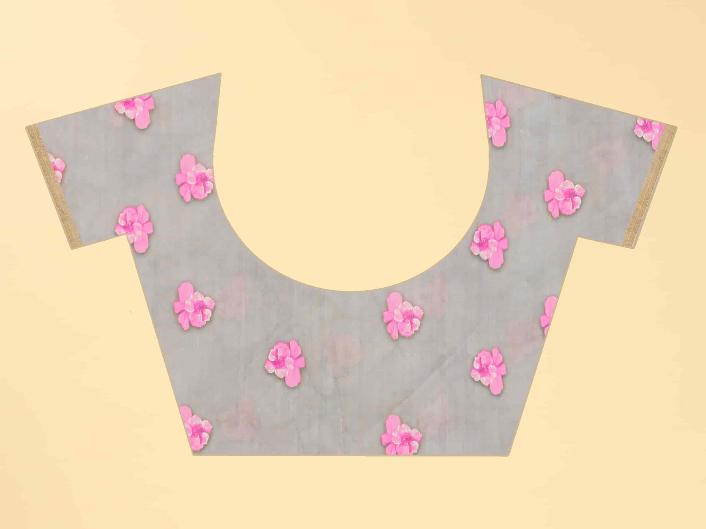 Women's Floral Digital Printed Saree