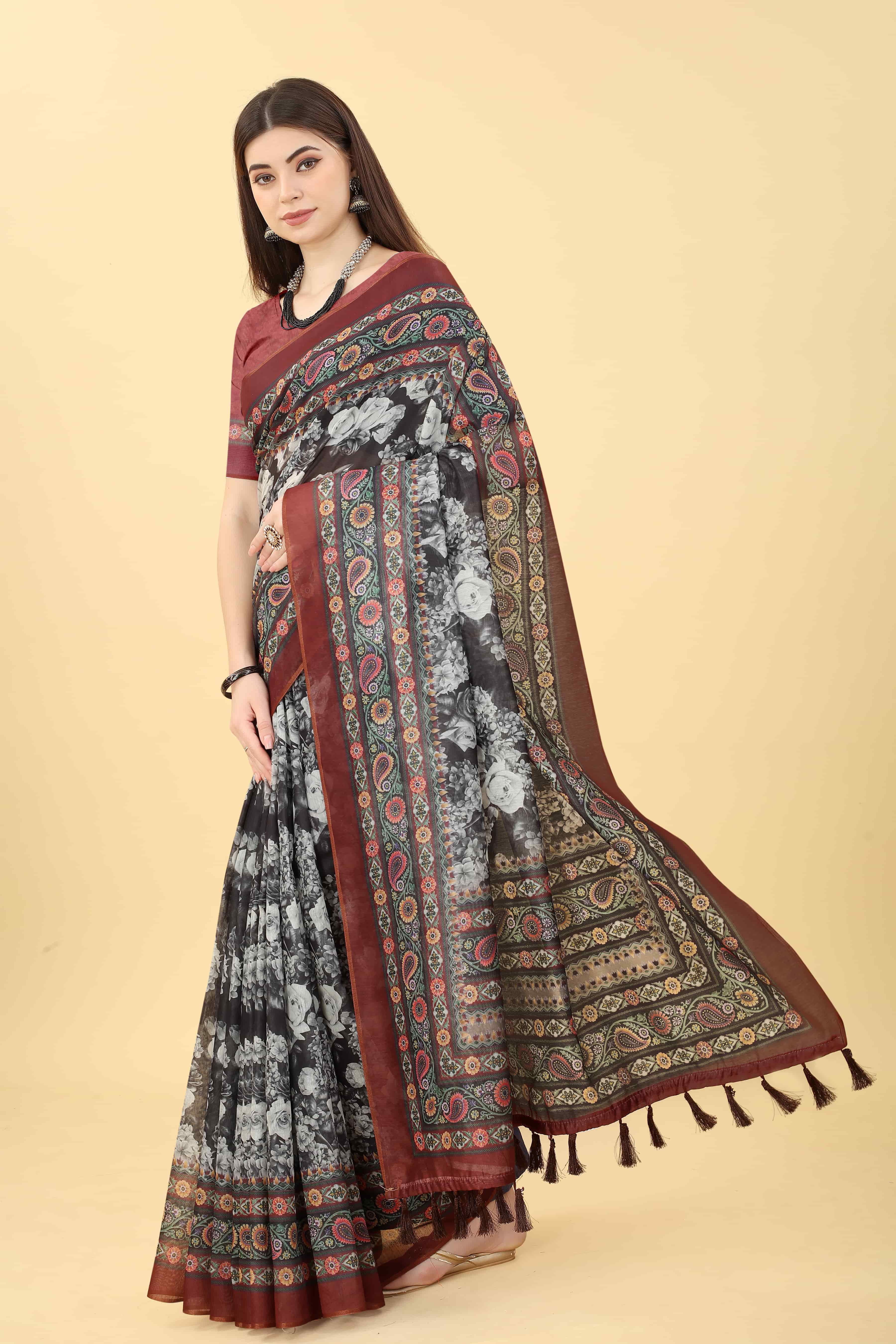 Women's Floral Digital Printed Saree
