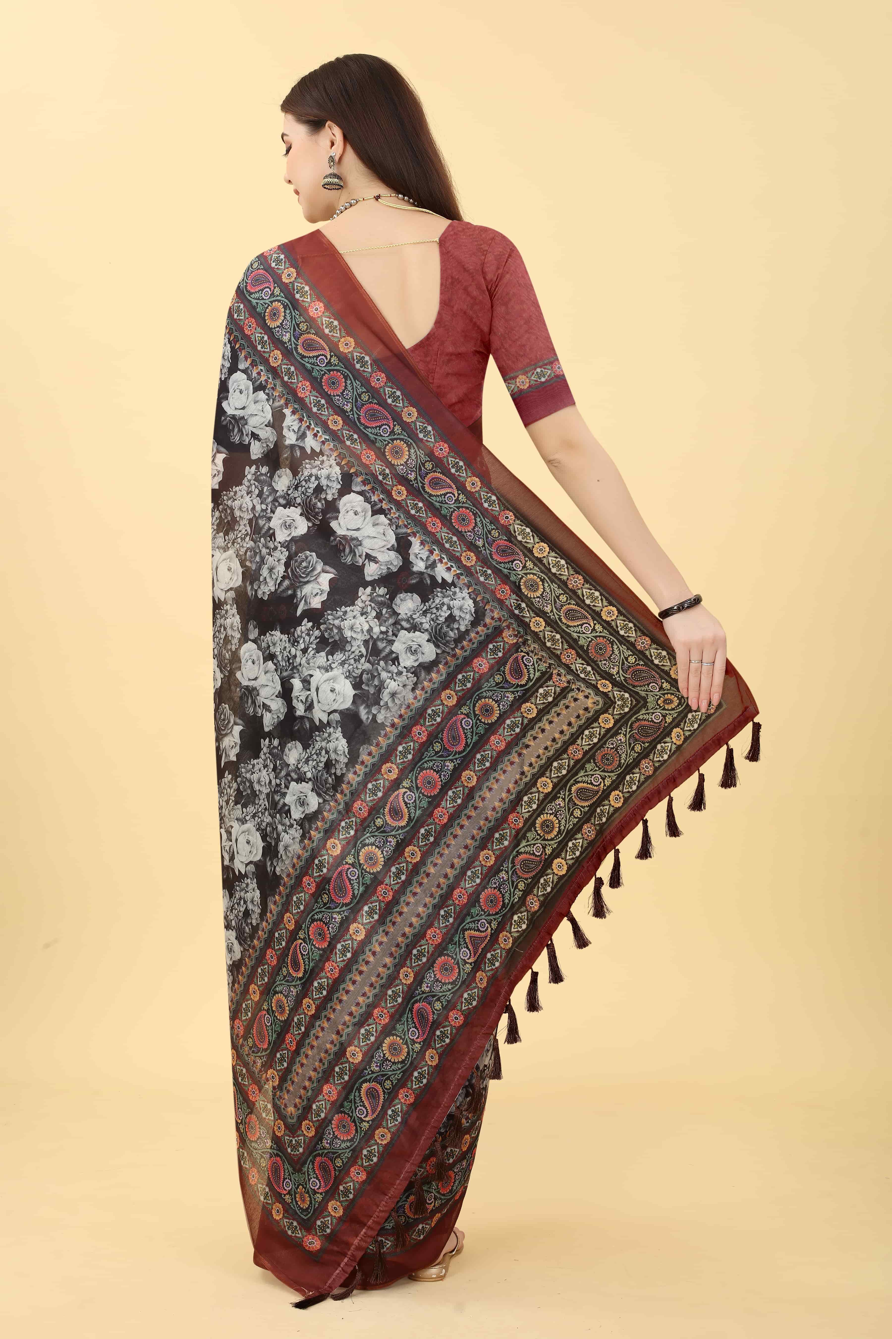 Women's Floral Digital Printed Saree