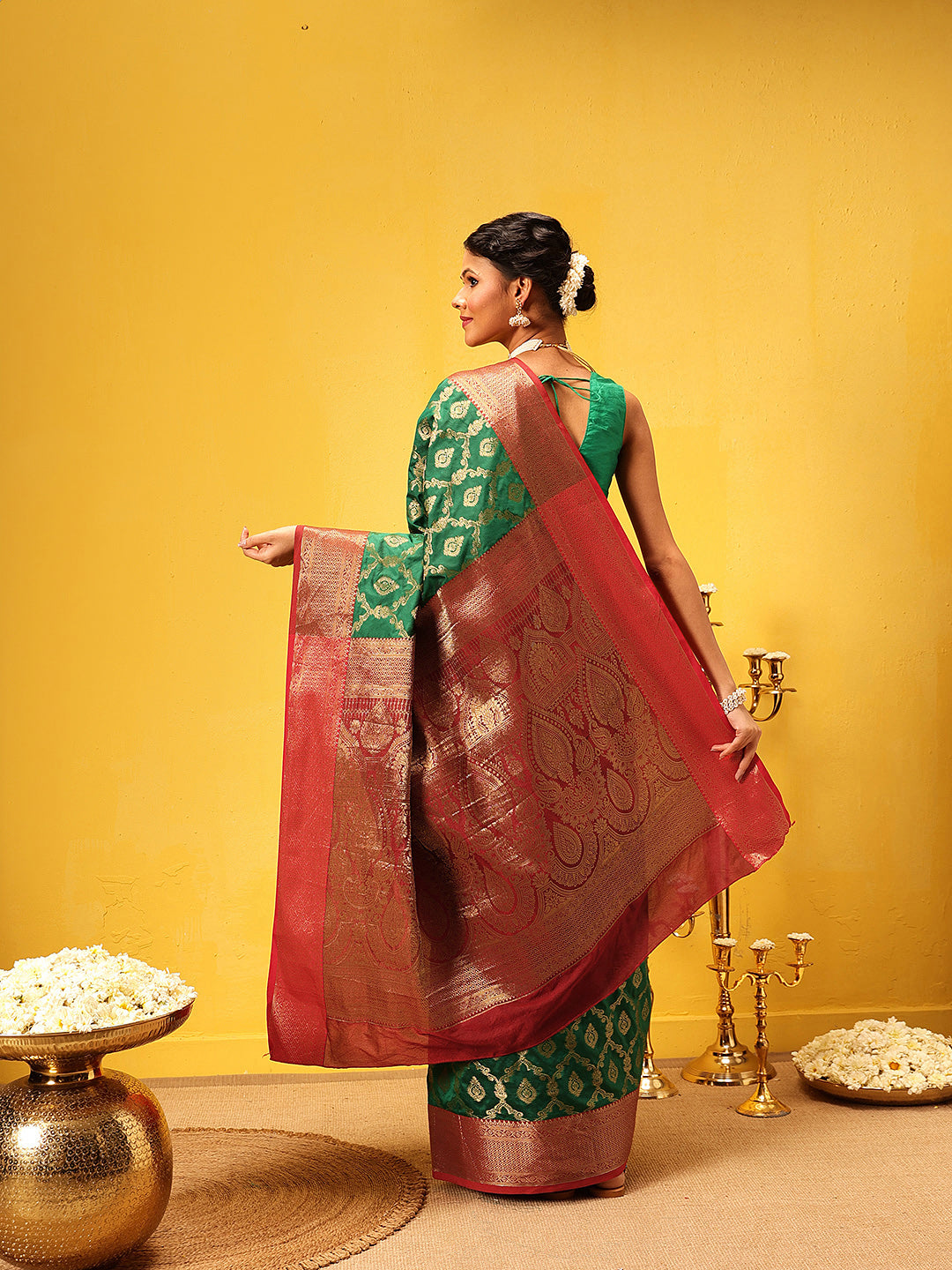 Banarasi Soft Silk Jal Design Saree with Contrast Border and Pallu