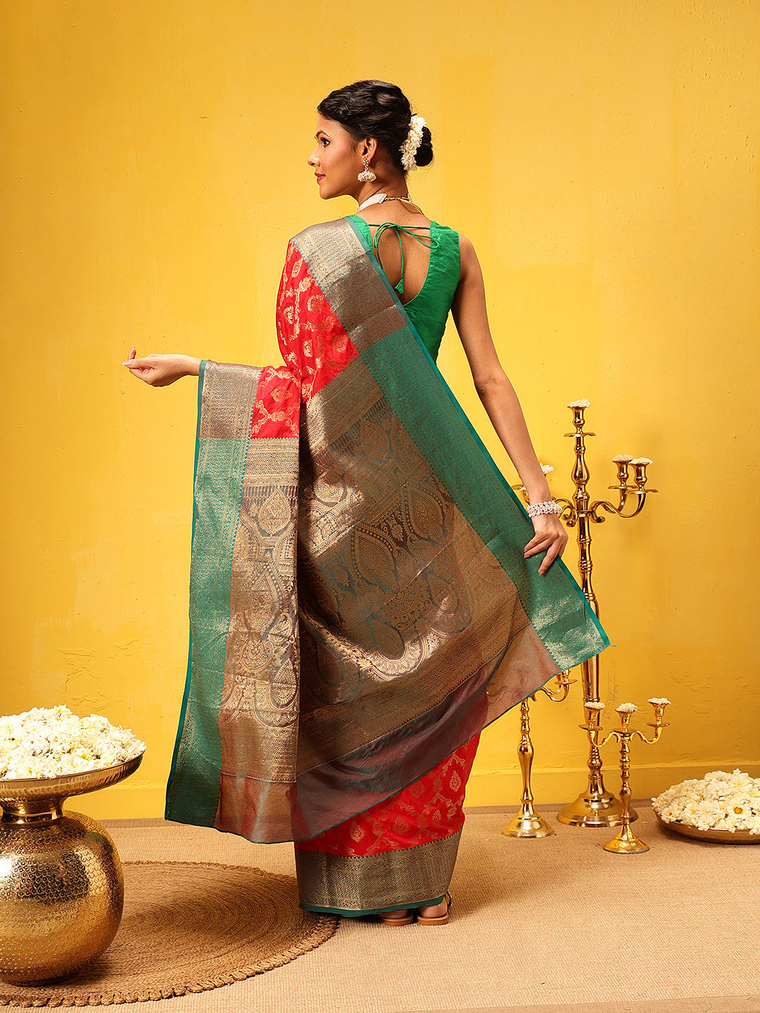Banarasi Soft Silk Jal Design Saree with Contrast Border and Pallu