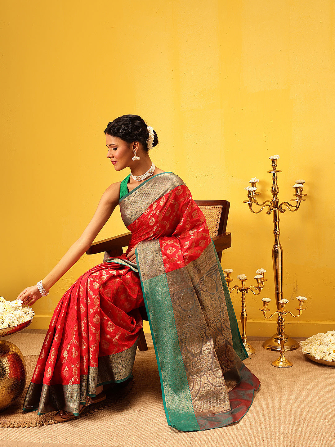 Banarasi Soft Silk Jal Design Saree with Contrast Border and Pallu