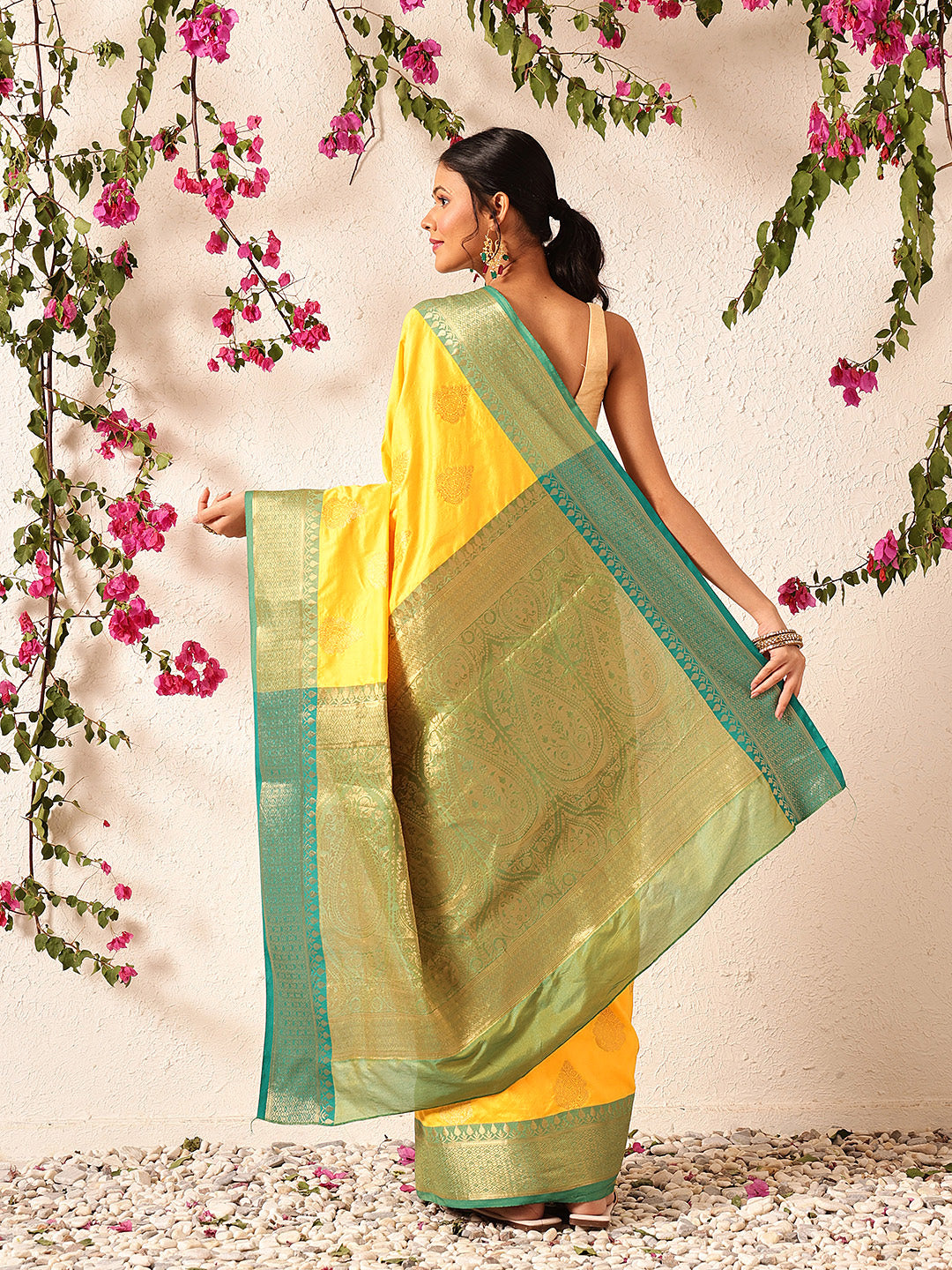 Banarasi Soft Silk Jal Design Saree with Contrast Border and Pallu