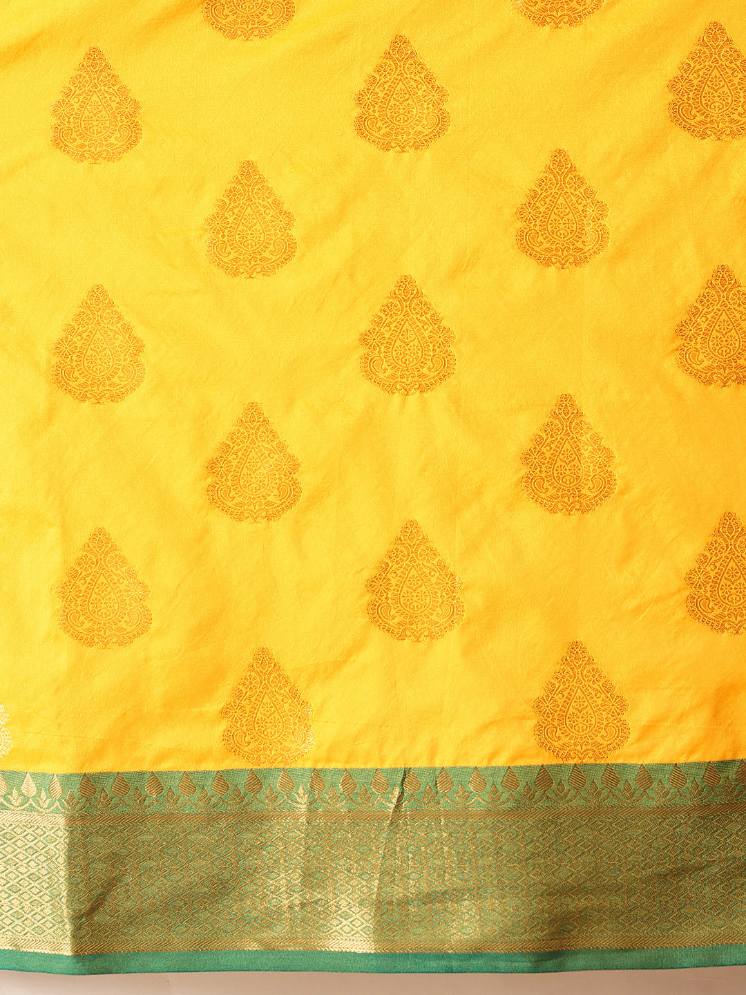 Banarasi Soft Silk Jal Design Saree with Contrast Border and Pallu
