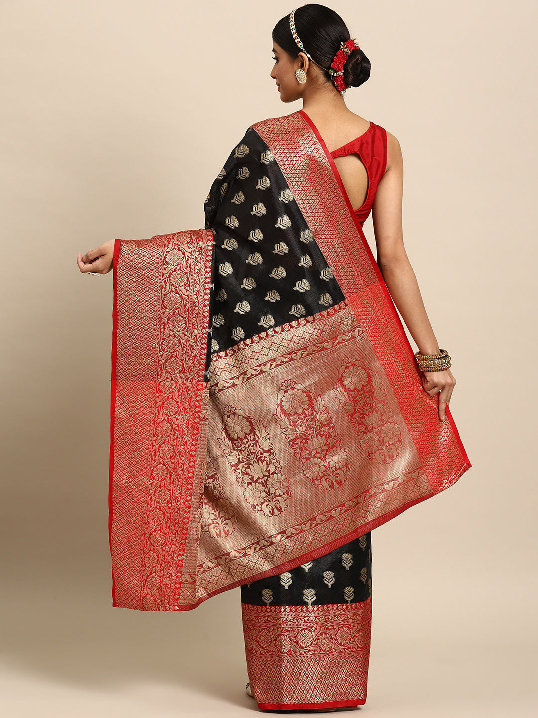 Women's Kanjiwaram Silk Woven Saree