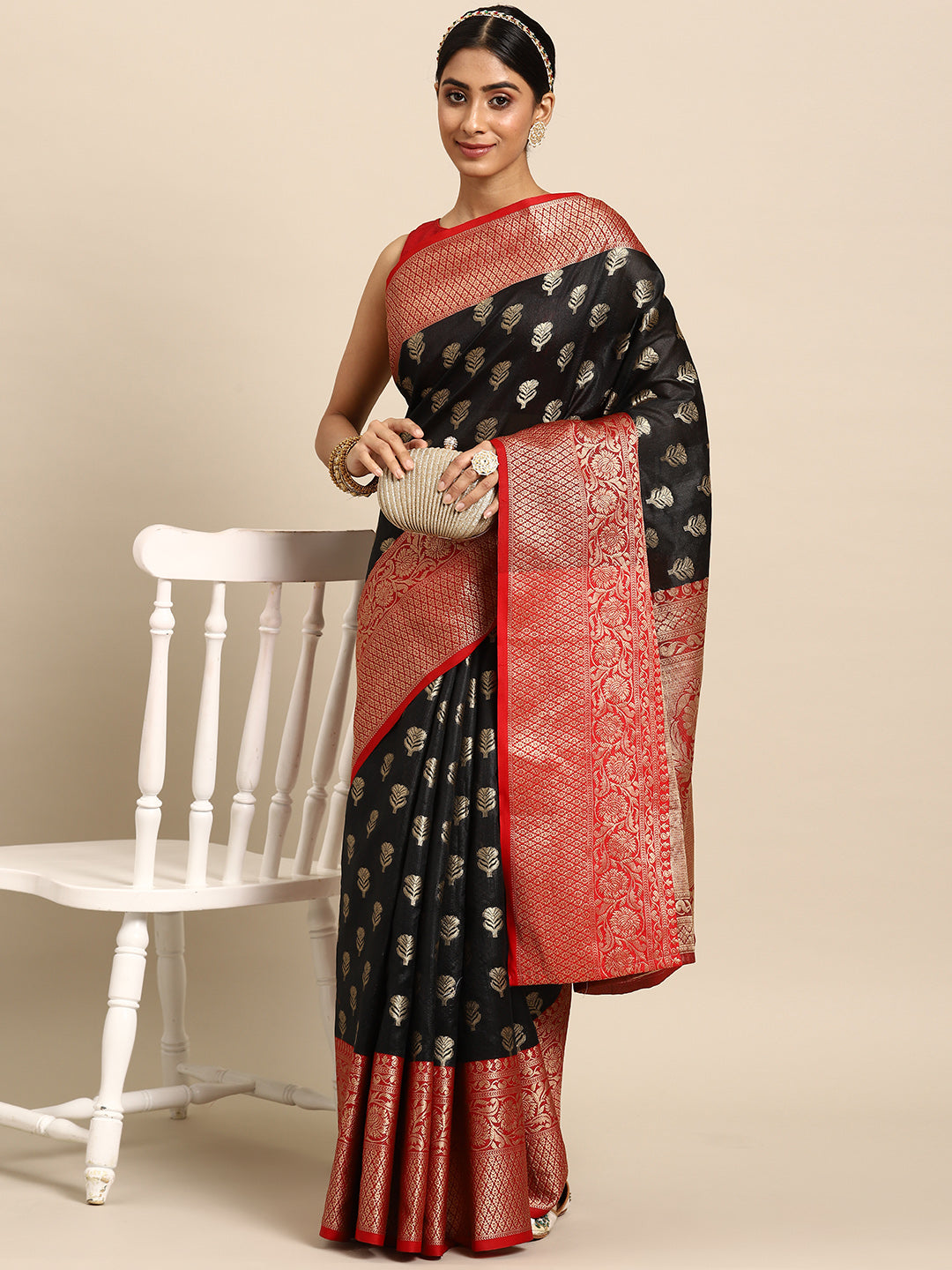 Women's Kanjiwaram Silk Woven Saree