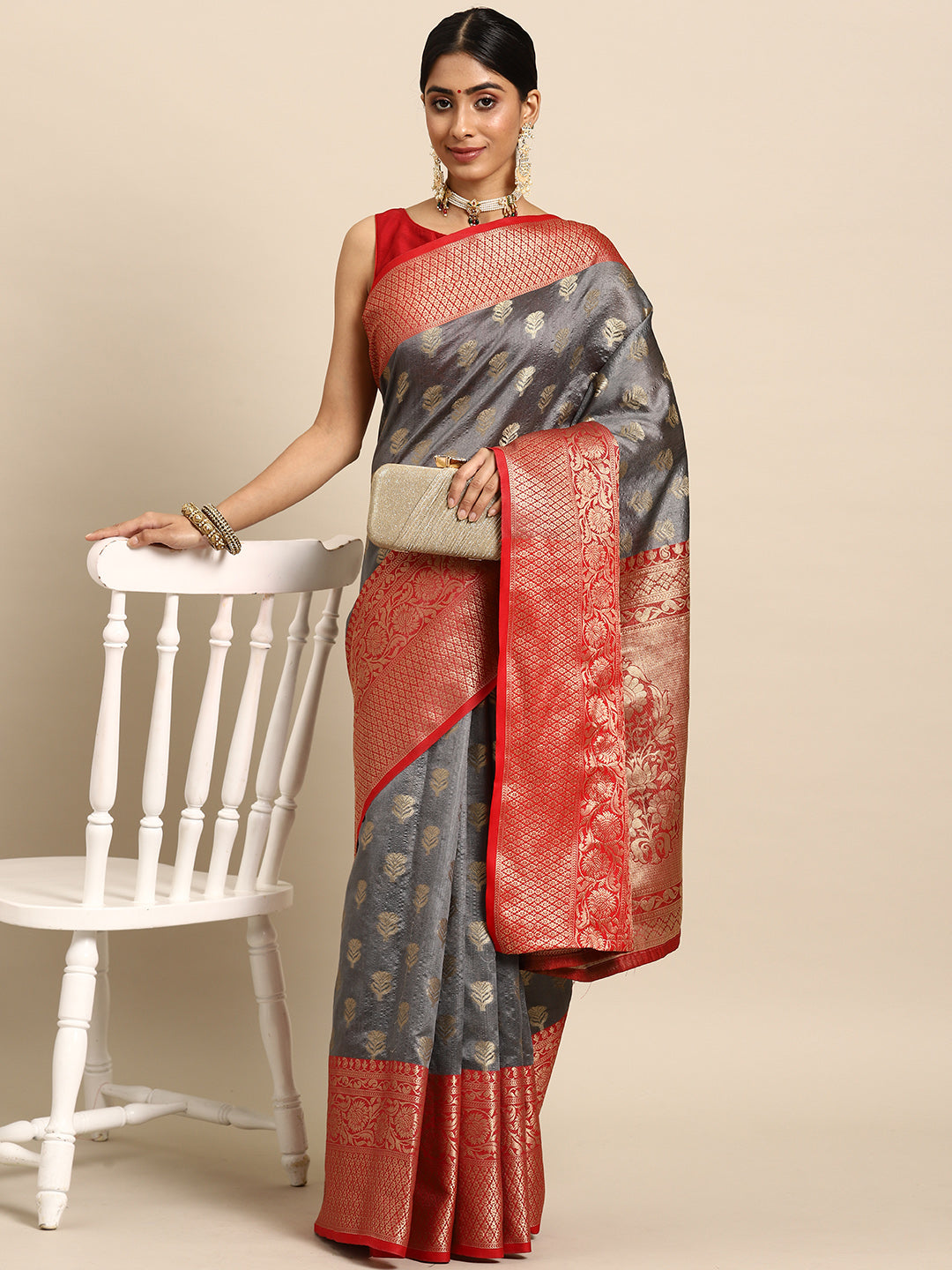 Women's Kanjiwaram Silk Woven Saree