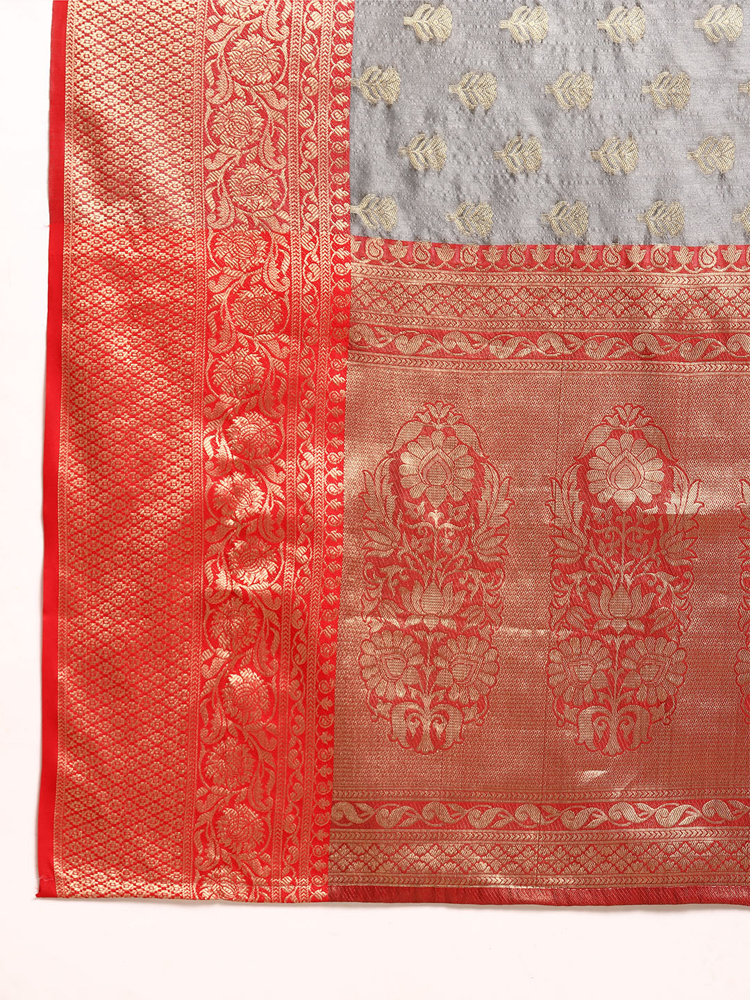 Women's Kanjiwaram Silk Woven Saree