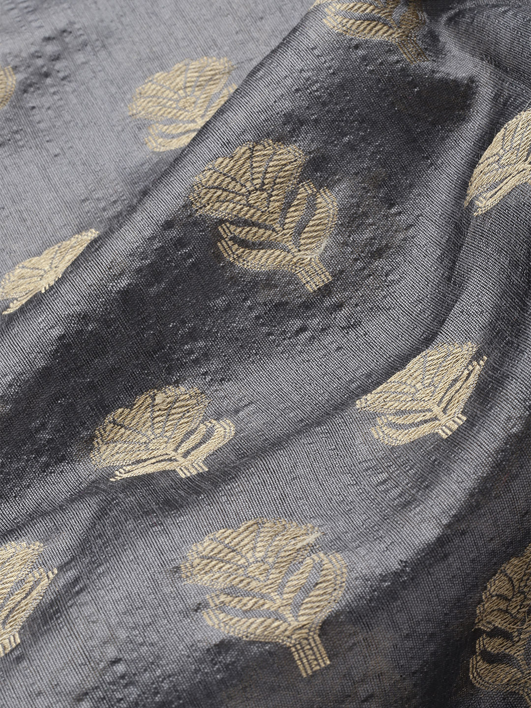 Women's Kanjiwaram Silk Woven Saree