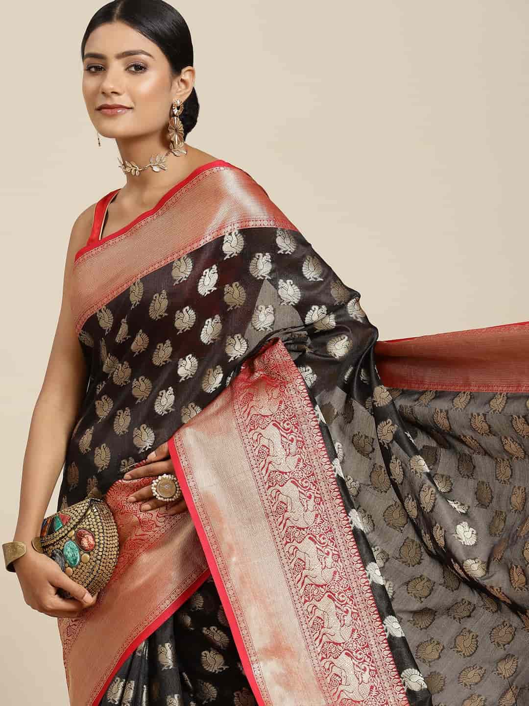 Women's Kanjiwaram Silk Woven Saree