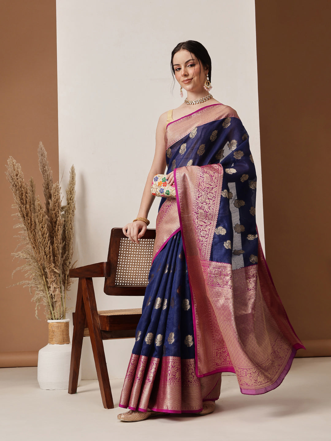 Women's Kanjiwaram Silk Woven Saree