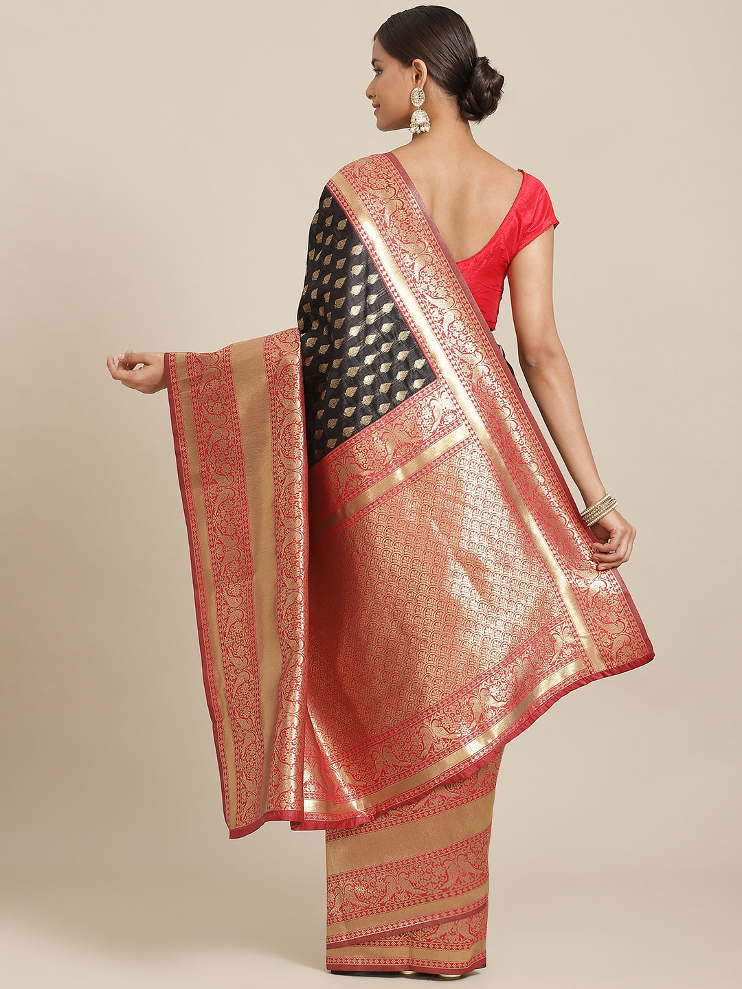 Women's Kanjiwaram Silk Woven Saree