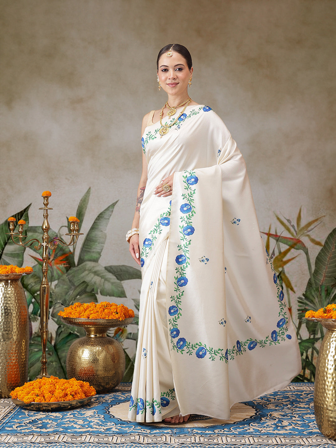 Digital Printed Soft Silk Kasavu Type Floral Saree With Printed Blouse
