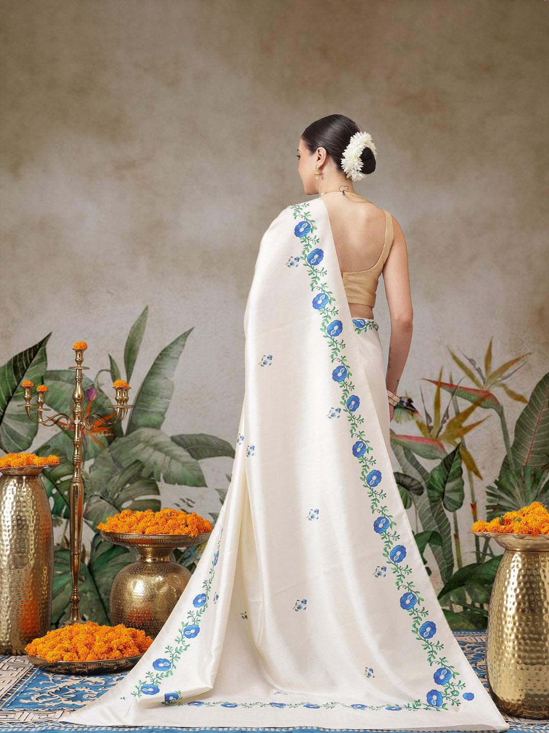Digital Printed Soft Silk Kasavu Type Floral Saree With Printed Blouse