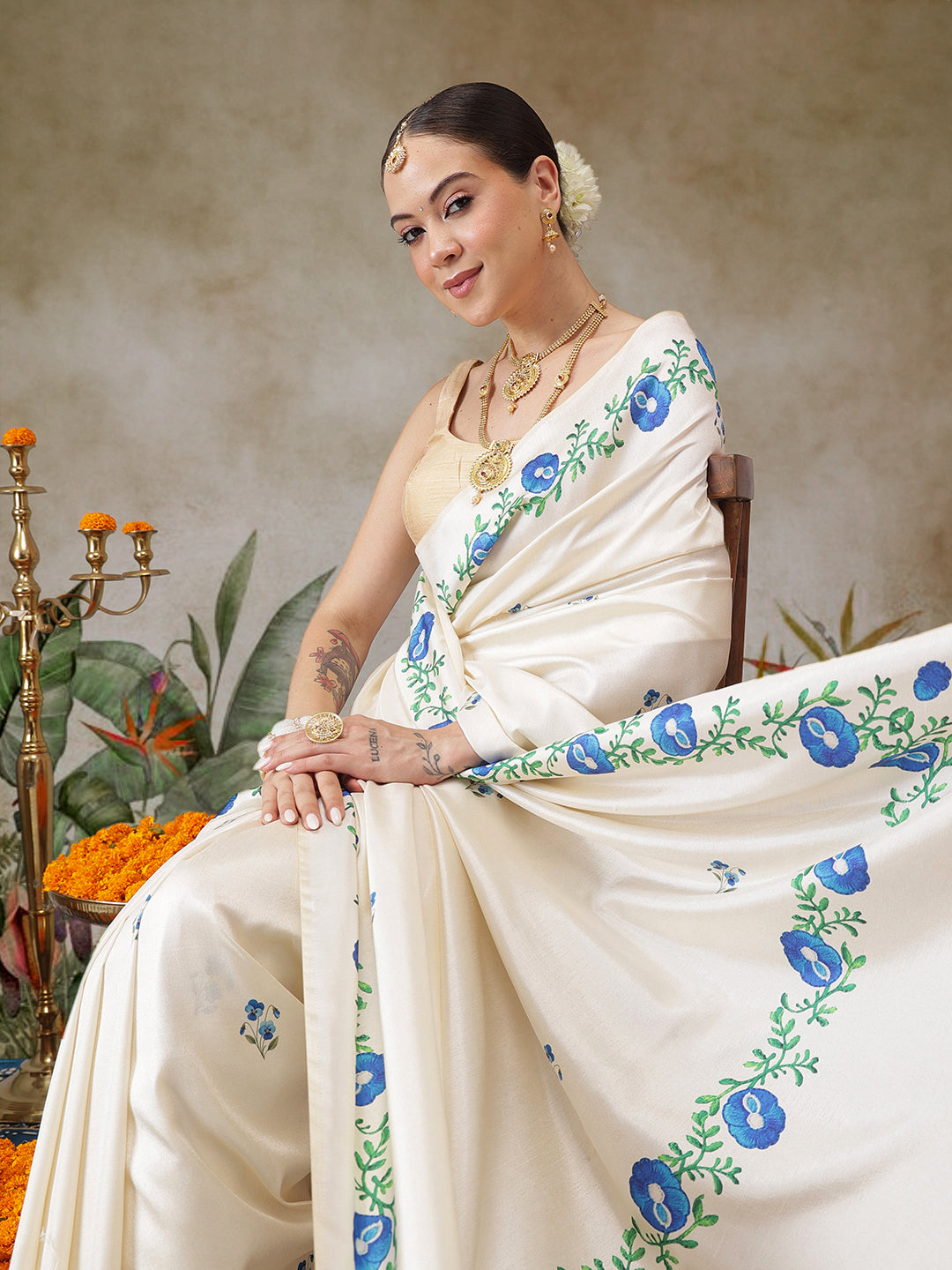 Digital Printed Soft Silk Kasavu Type Floral Saree With Printed Blouse