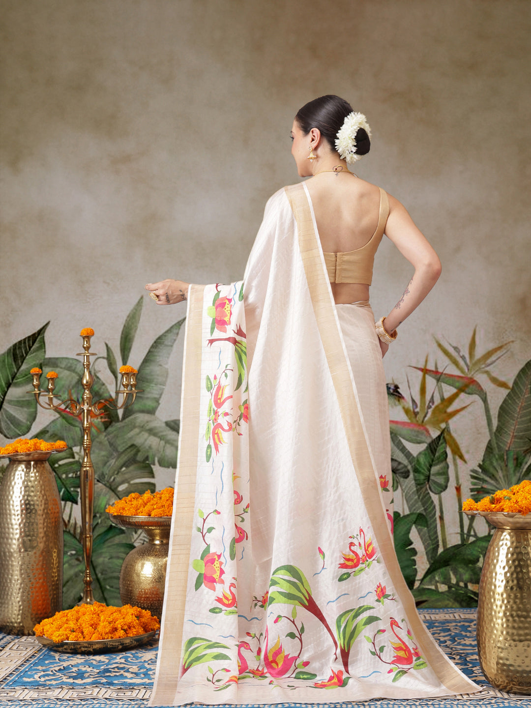 Digital Printed Animal & Floral Printed Tussar Silk Saree With Printed Blouse