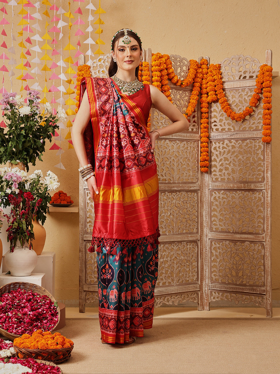 Double Ikkat Patola Printed Saree with Weaving Border & Pallu