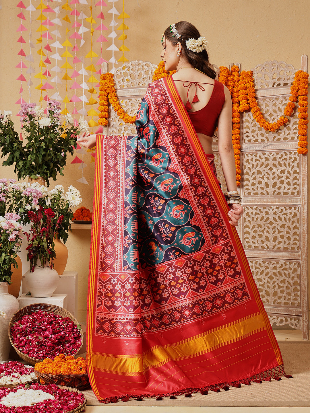 Double Ikkat Patola Printed Saree with Weaving Border & Pallu