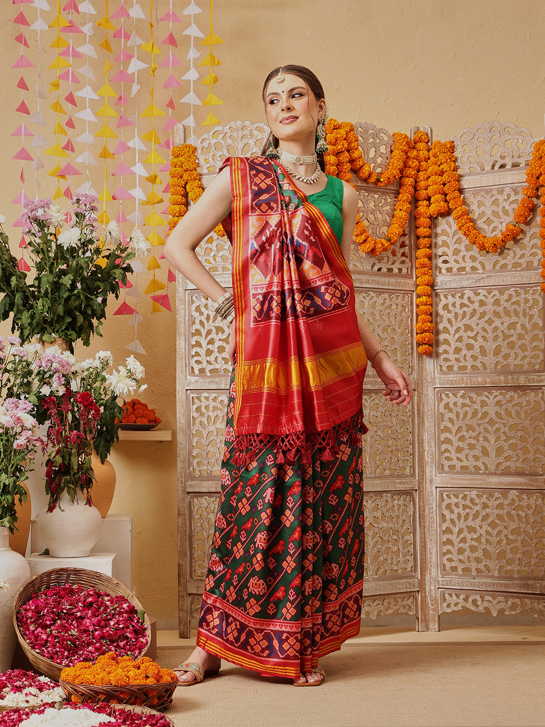 Double Ikkat Patola Printed Saree with Weaving Border & Pallu