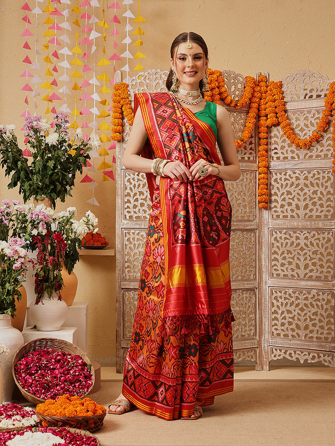 Double Ikkat Patola Printed Saree with Weaving Border & Pallu