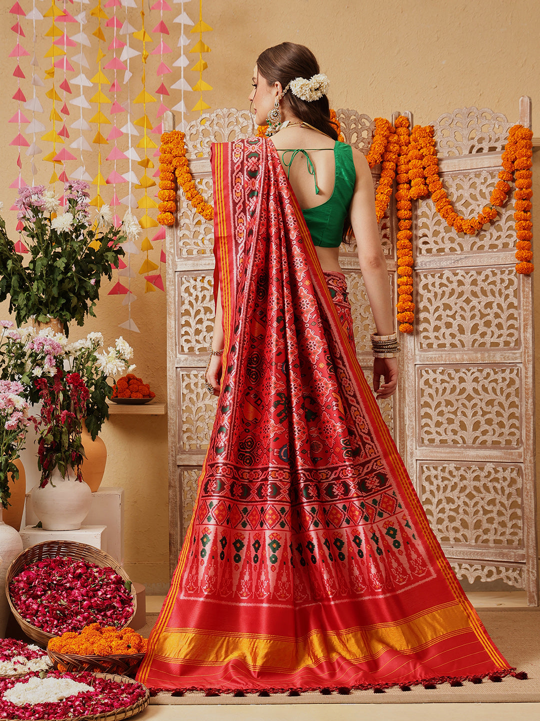 Double Ikkat Patola Printed Saree with Weaving Border & Pallu