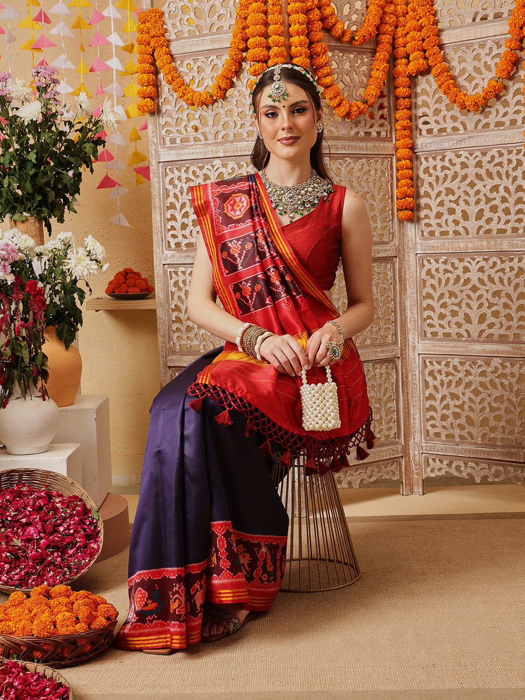 Gala Concept Patola Printed Saree with Weaving Border & Pallu