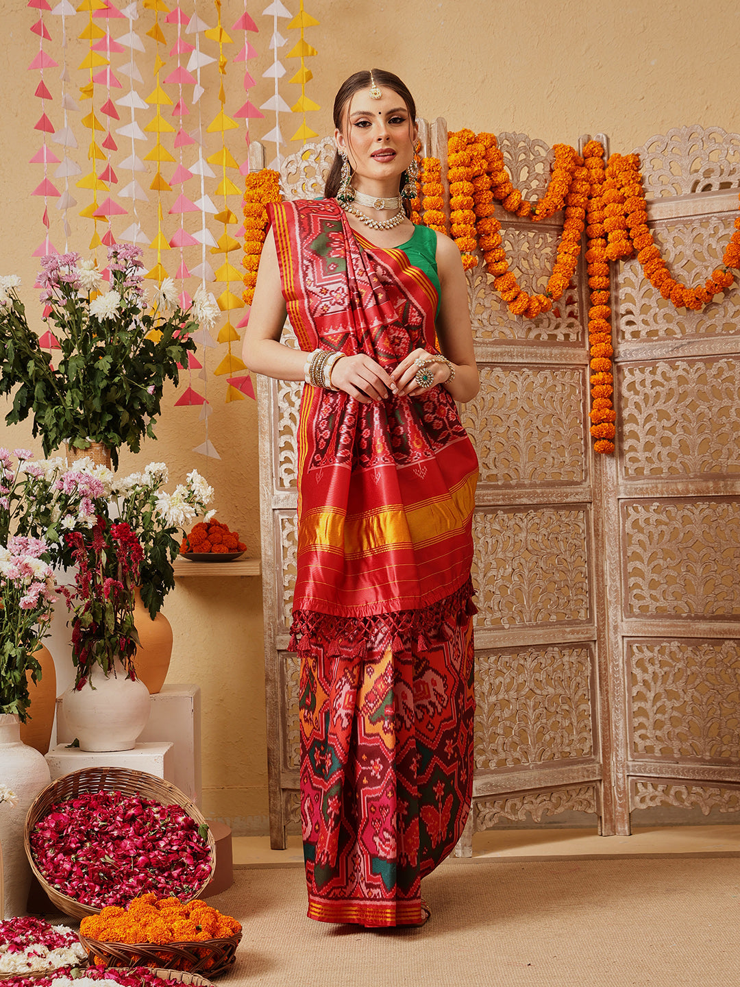 Double Ikkat Patola Printed Saree with Weaving Border & Pallu