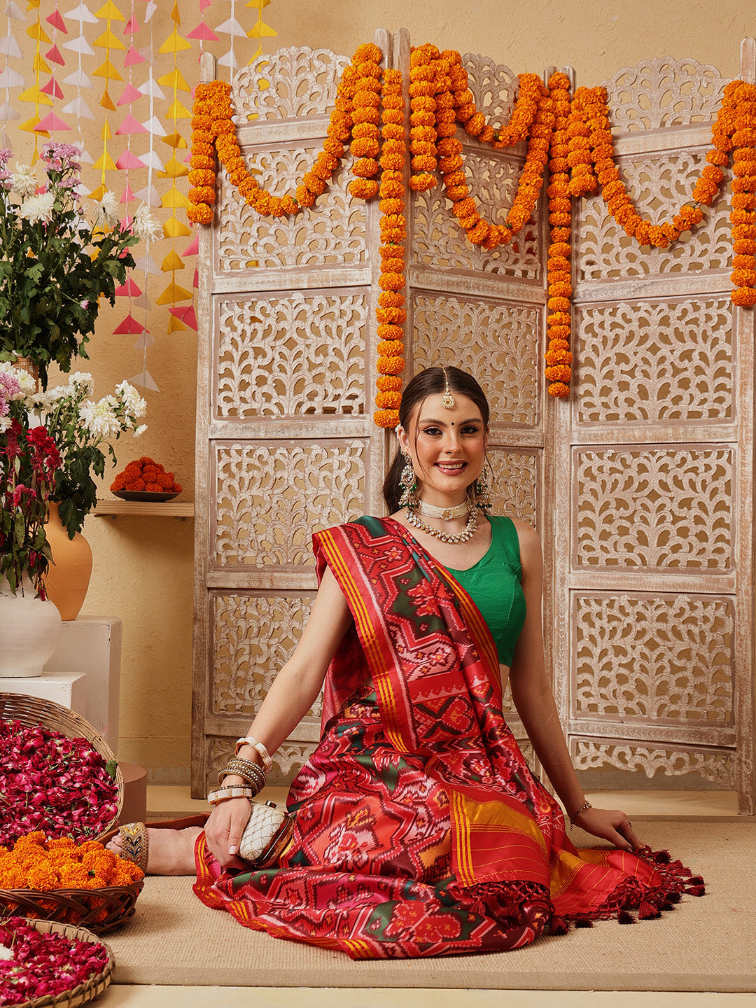 Double Ikkat Patola Printed Saree with Weaving Border & Pallu