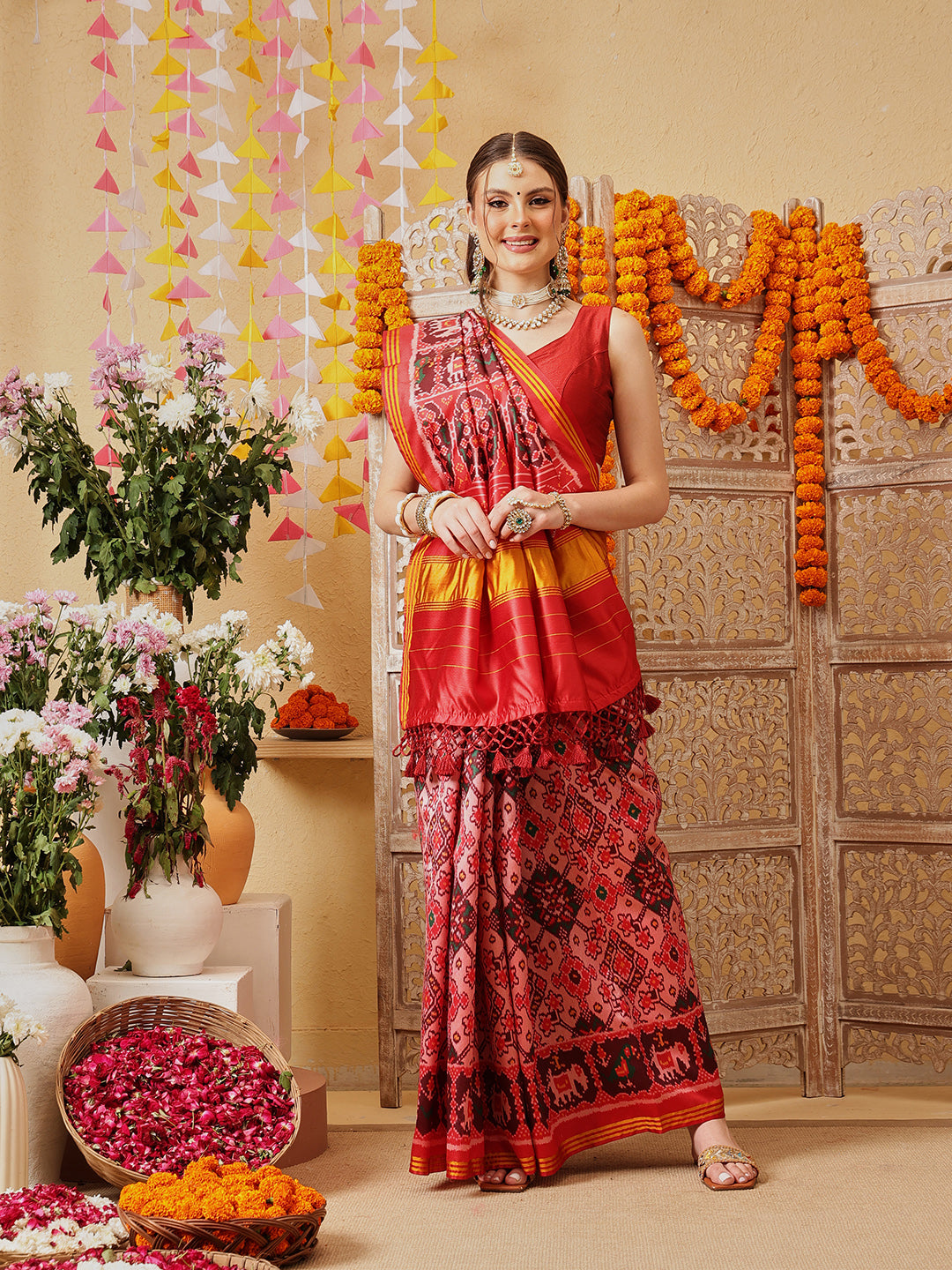 Double Ikkat Patola Printed Saree with Weaving Border & Pallu
