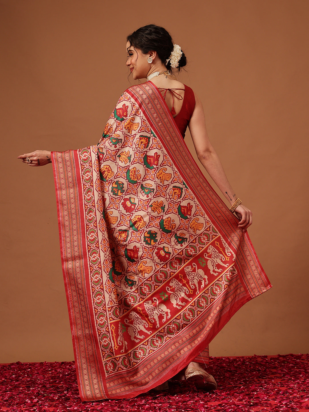 Soft Tusser Silk With Viscous Jacquard Border Patola Sarees