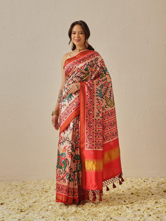Women's Patola Twill Silk Saree With Lagdi Patta Pallu & Tassel