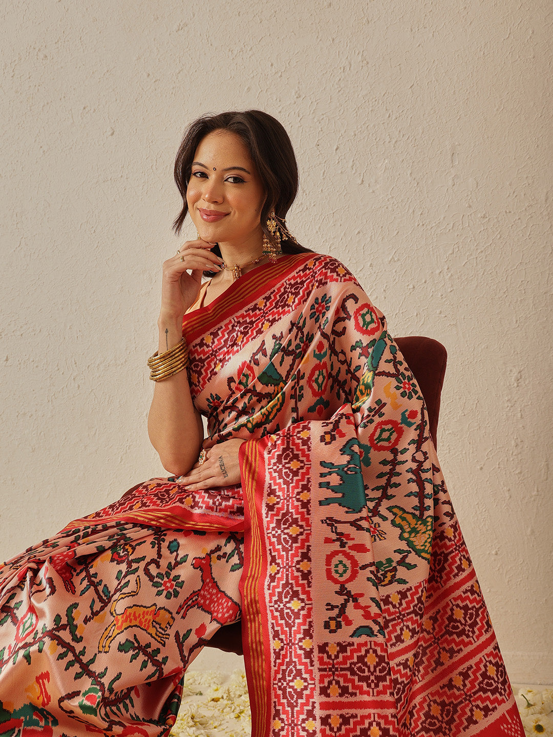 Women's Patola Twill Silk Saree With Lagdi Patta Pallu & Tassel