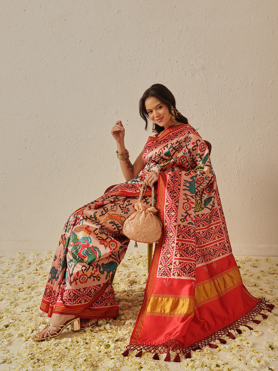 Women's Patola Twill Silk Saree With Lagdi Patta Pallu & Tassel