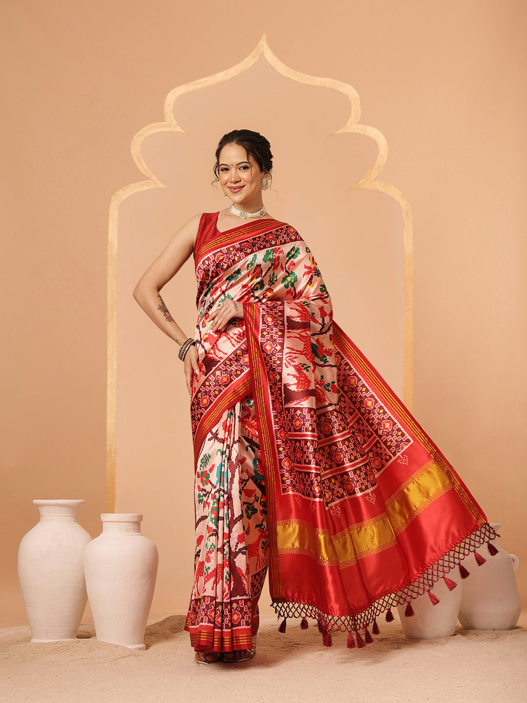 Women's Patola Twill Silk Saree With Lagdi Patta Pallu & Tassel