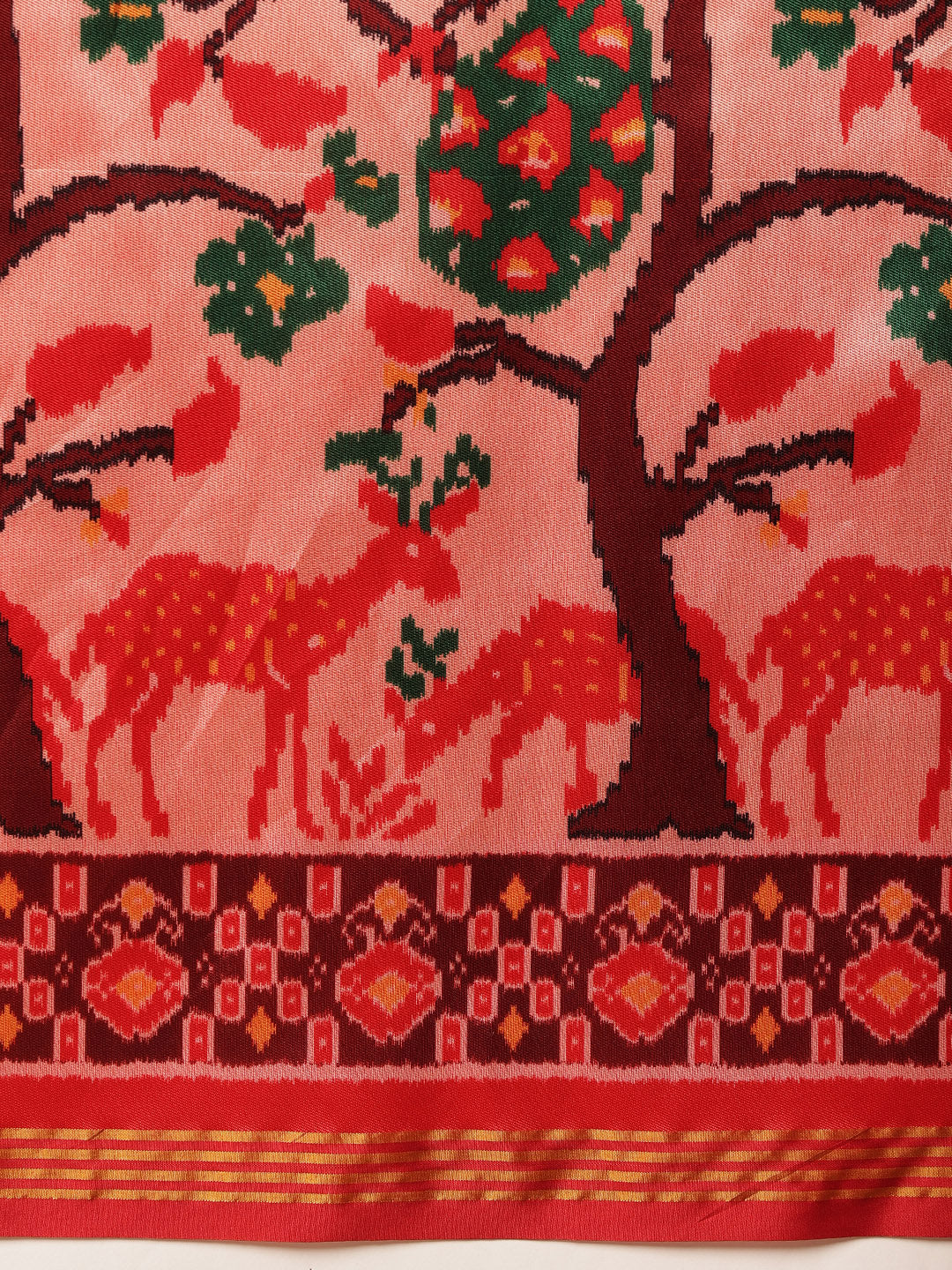 Women's Patola Twill Silk Saree With Lagdi Patta Pallu & Tassel