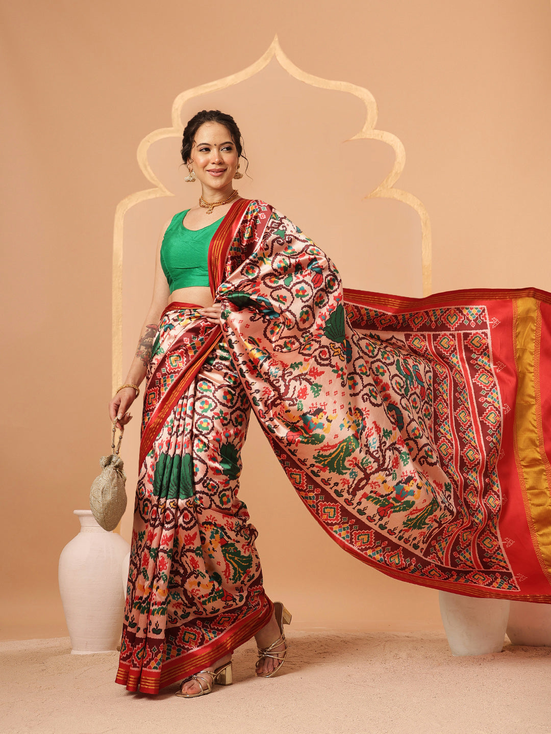 Women's Patola Twill Silk Saree With Lagdi Patta Pallu & Tassel