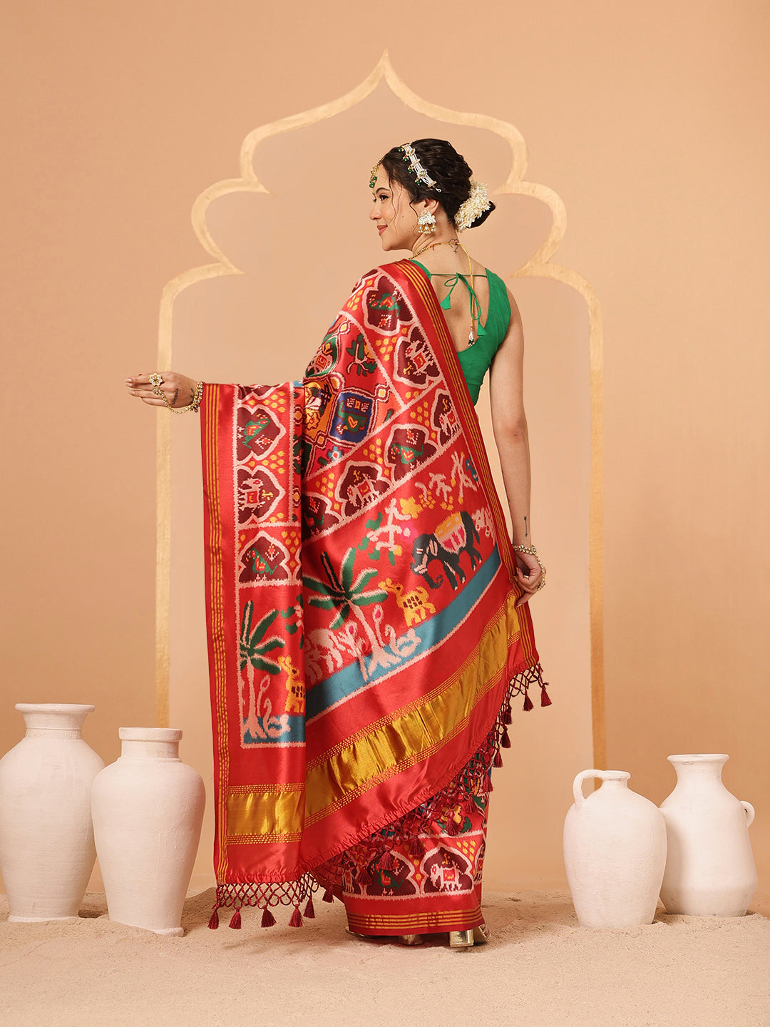 Women's Patola Twill Silk Saree With Lagdi Patta Pallu & Tassel