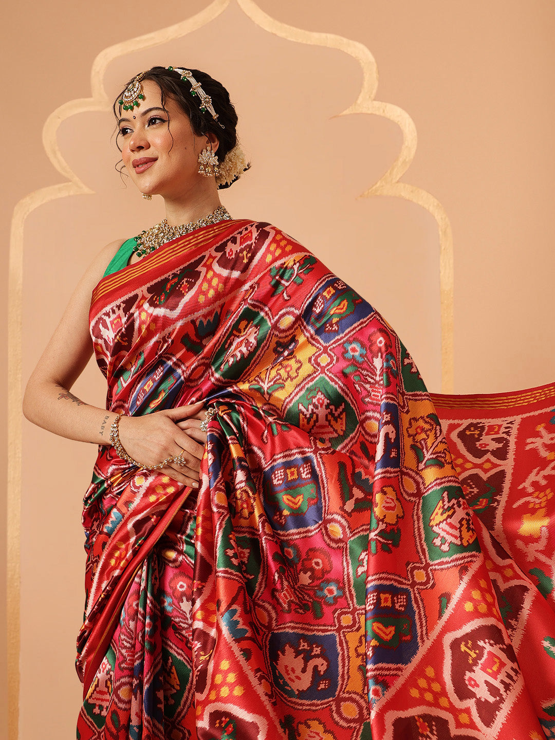 Women's Patola Twill Silk Saree With Lagdi Patta Pallu & Tassel