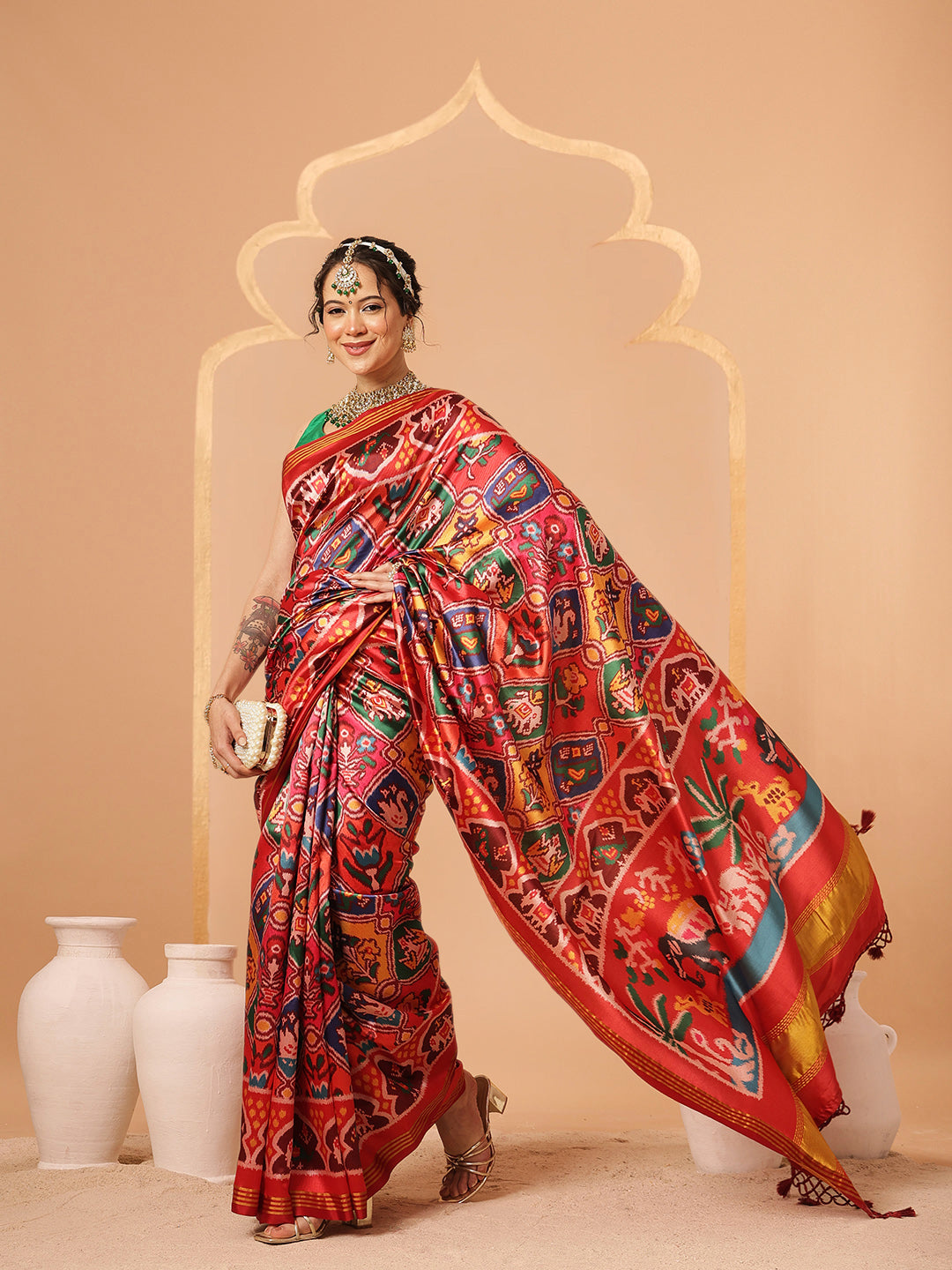 Women's Patola Twill Silk Saree With Lagdi Patta Pallu & Tassel