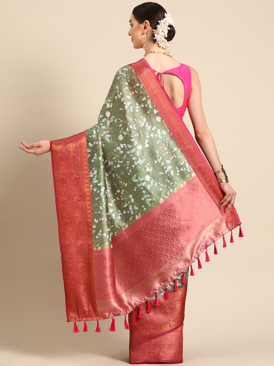 Women Art Silk Digital Print Saree
